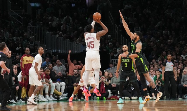 开云官方网-NBA彩经：绿军力擒骑士 湖人难胜尼克斯 马刺轻取火箭