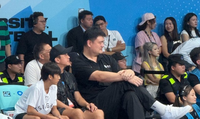 开云官网登录-姚明&amp;邓超观战AUBL决赛 两位NBA老板蔡崇信&amp;何猷君也来到了现场