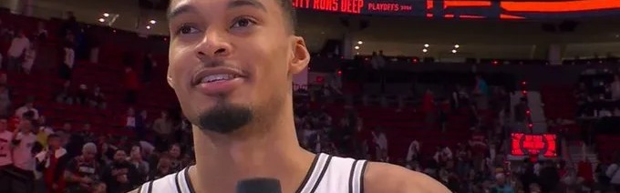 kaiyun.com-文班生涯首个季后赛客场拿下至少25分5盖帽，NBA历史首人