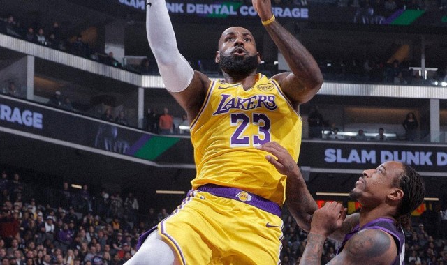 112-124！东契奇42+7+8难救主，詹姆斯22分，湖人不敌国王遭3连败